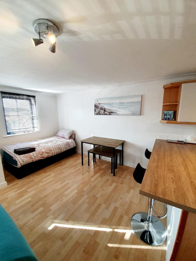 Chelmsford Town Centre Apartments With Car Parking Экстерьер фото